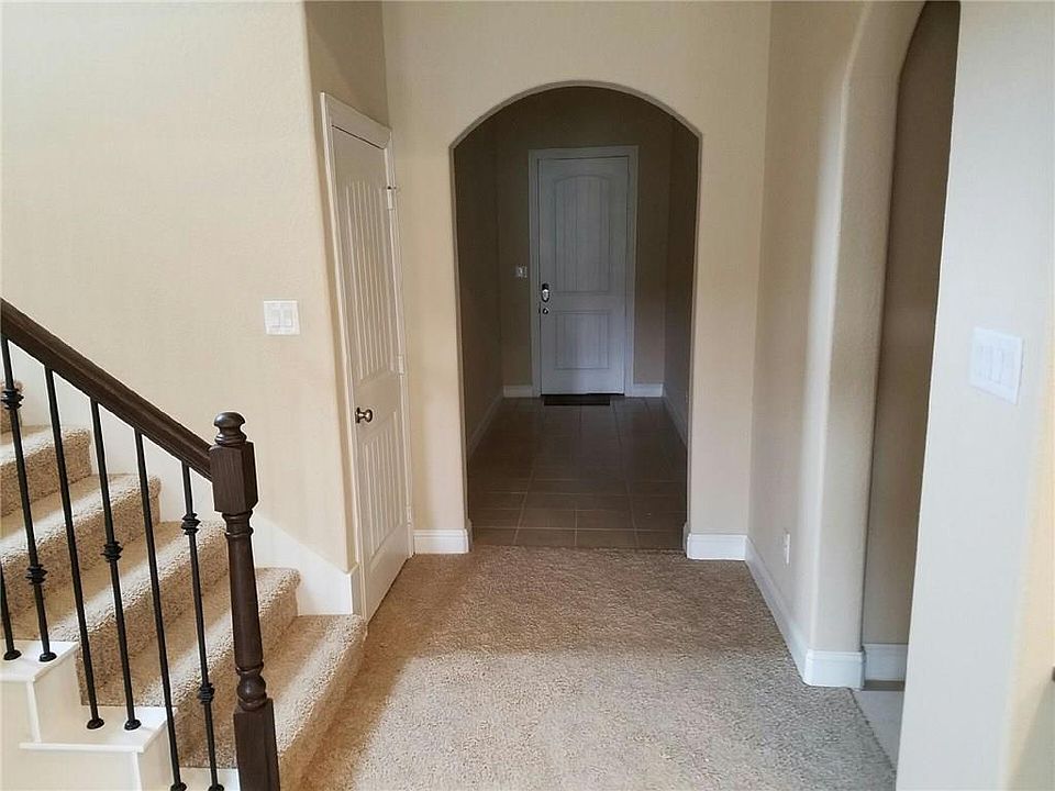 2nd image of 229 Flower Ridge Dr