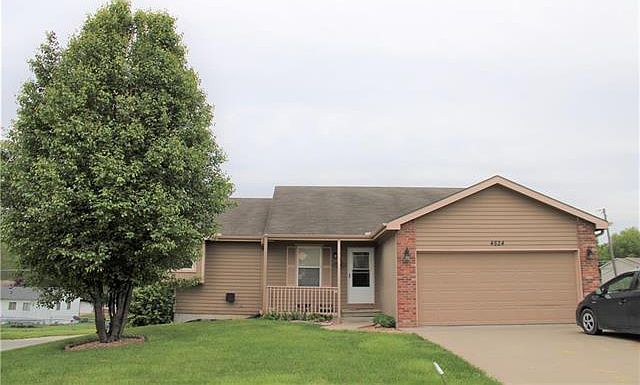 1st image of 4824 Crystal Dr