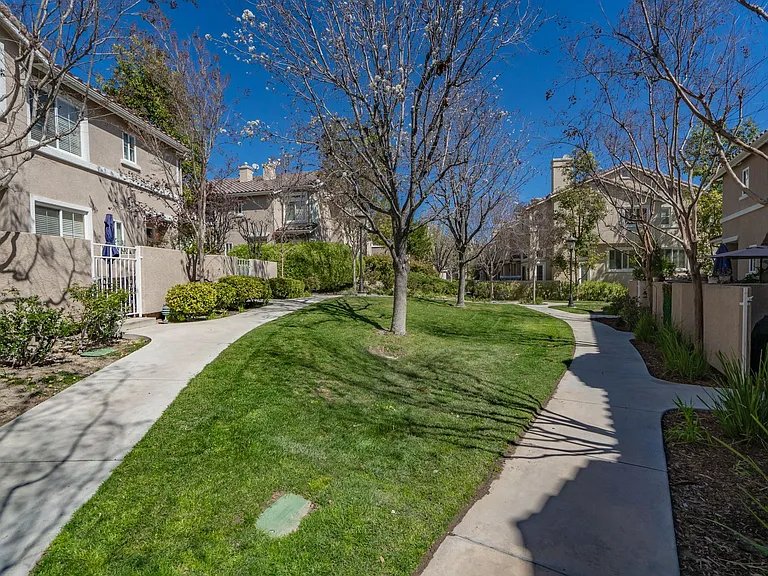 25712 Holiday Cir #D — Photo 21