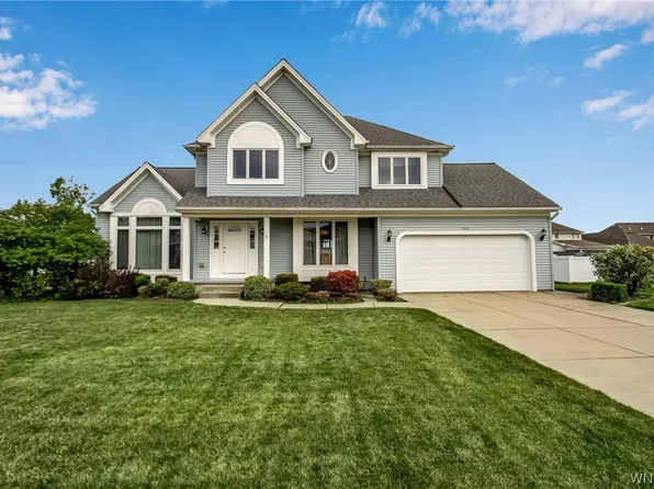 3319 Blossom Ln, North Tonawanda, NY 14120