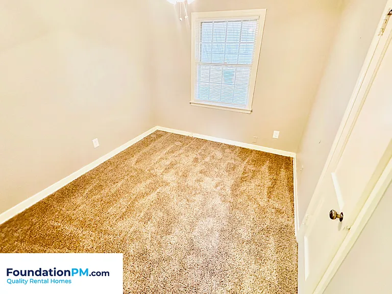 4126 Meadow Dr — Photo 13