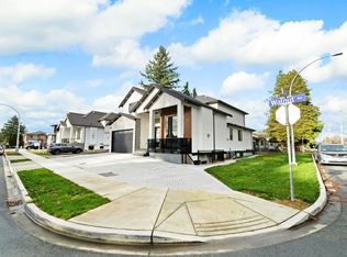 33995 Walnut Ave, Abbotsford, BC V2S2S3