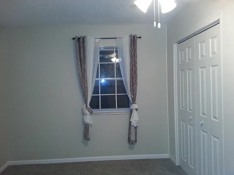 2113 Austin Dr — Photo 7
