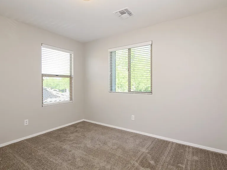 17058 N 184th Ln — Photo 14