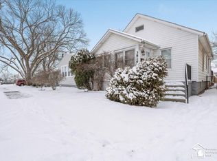 3814 17th St, Wyandotte, MI 48192