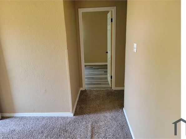 1018 Ricks St