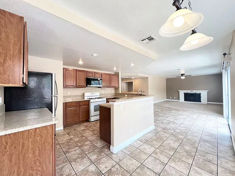 8248 Aqua Spray Ave — Photo 9