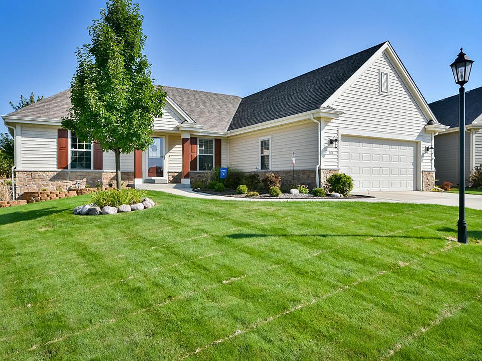 1st image of 372 Blazing Star Cir