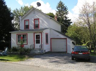 10 Troy St, Hoosick Falls, NY 12090