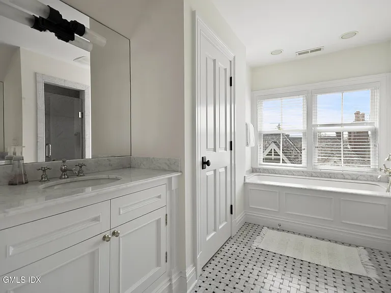 178 Milbank Ave #2 — Photo 16
