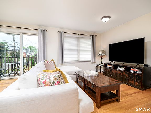 5th image of 935 Shippan Avenue #5