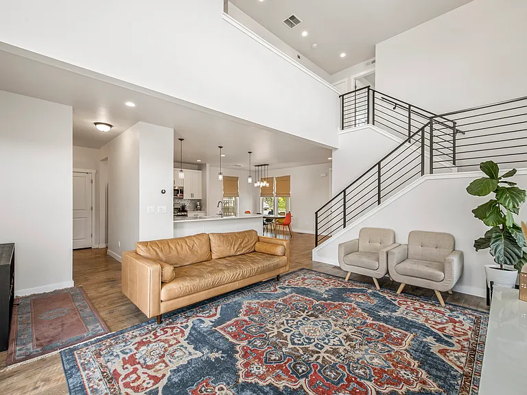 6353 W Sunrise Field Dr — Photo 2