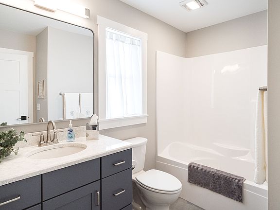 4th image of 208 Wentworth Dr