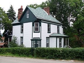 2nd image of 1039 Steuben St