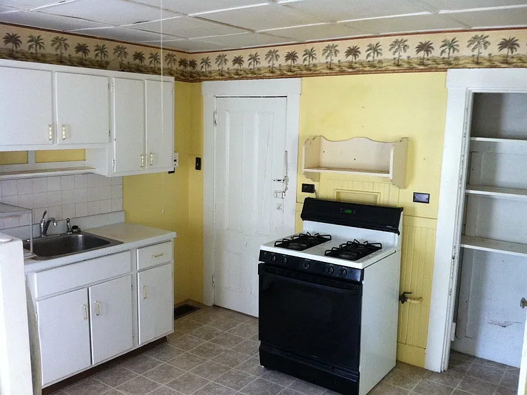 8 Richardson St #3 — Photo 1