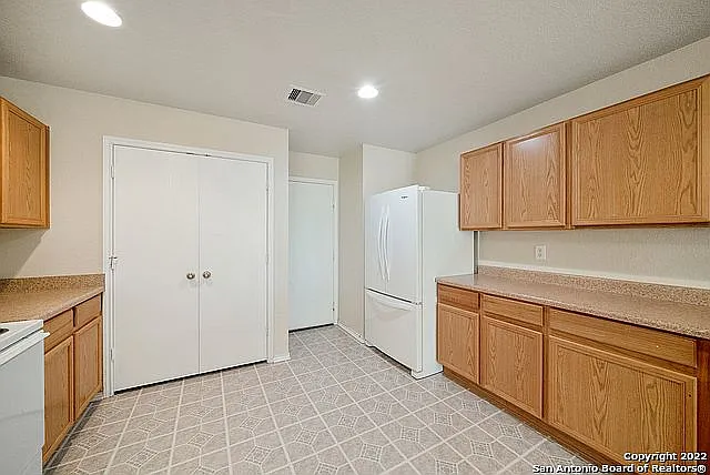 5035 Royal Stable — Photo 2