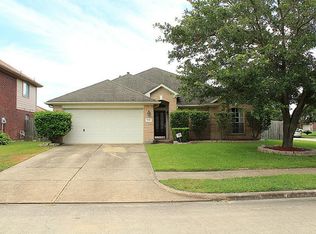 1102 Peacham Ct, Fresno, TX 77545