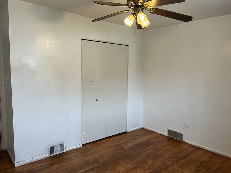 736 Forest St — Photo 17