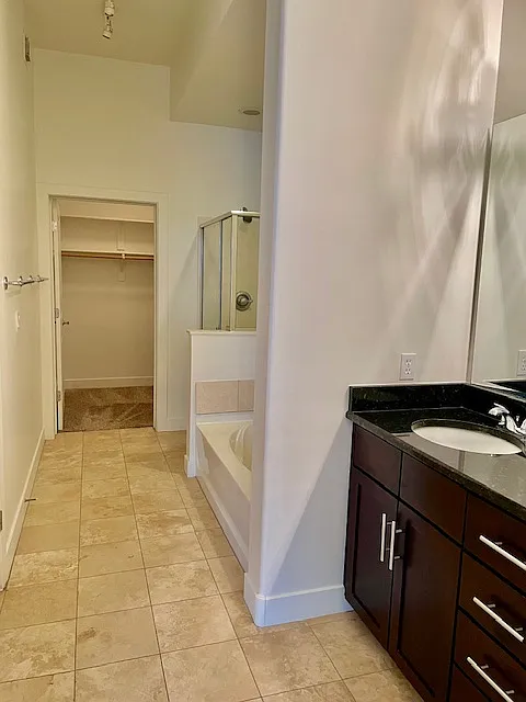 2 bed, 1208 sqft, $2,199 — Photo 3