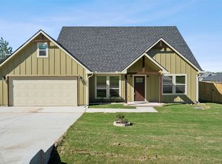 2412 Christine Dr, Granbury, TX 76048