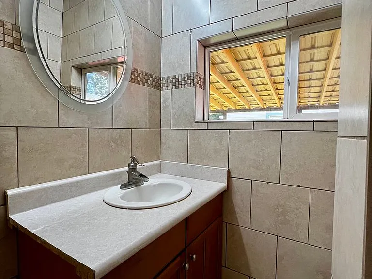 916 S 11th Ave — Photo 10