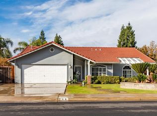 68 N McKelvy Ave, Clovis, CA 93611