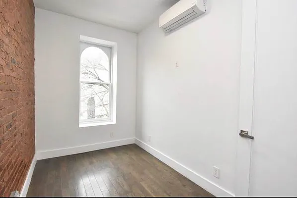 Rented by Bohemia Realty Group | media 8