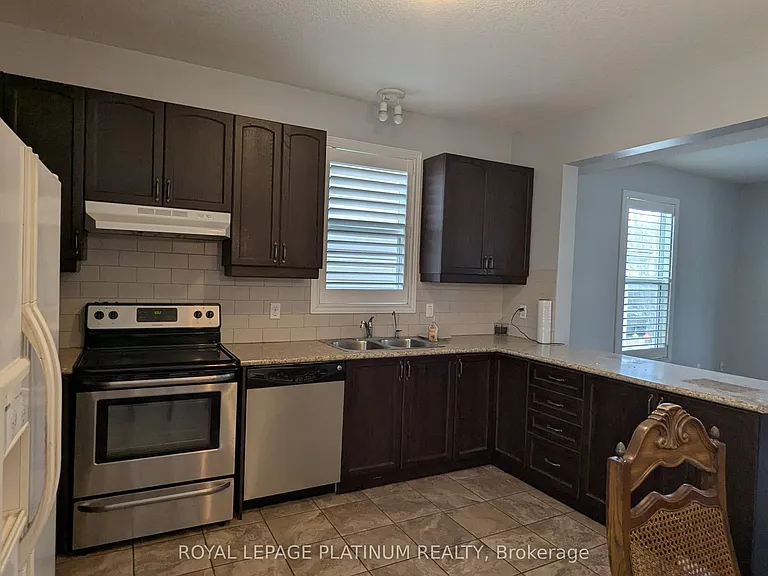 669 Zermatt Dr — Photo 10