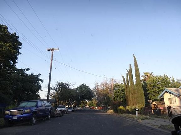 3rd image of 1112 W Sonora St