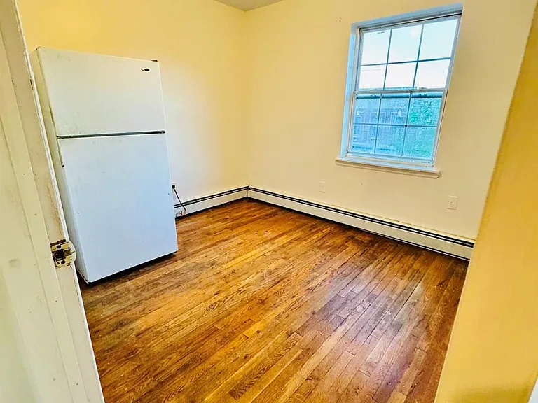 106-12 156th St #3 — Photo 3