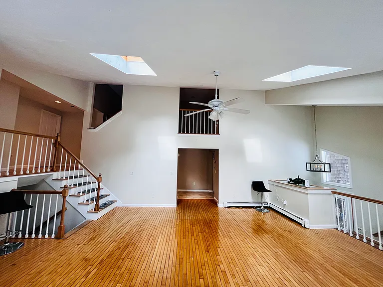 44 Livingston Dr #1 — Photo 3