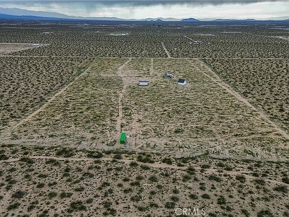 3rd image of 15803 Paramount Rd