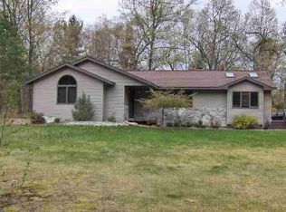 192 Goldenrod Dr, Houghton Lake, MI 48629