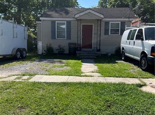 2411 Tournefort St, Chalmette, LA 70043