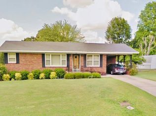 303 W Fairlane Dr, Greenfield, TN 38230