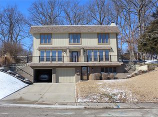 455 Shoreline Dr, Decatur, IL 62521