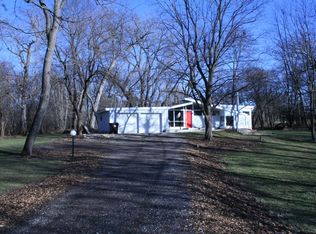 28431 Highview Rd, Wauconda, IL 60084