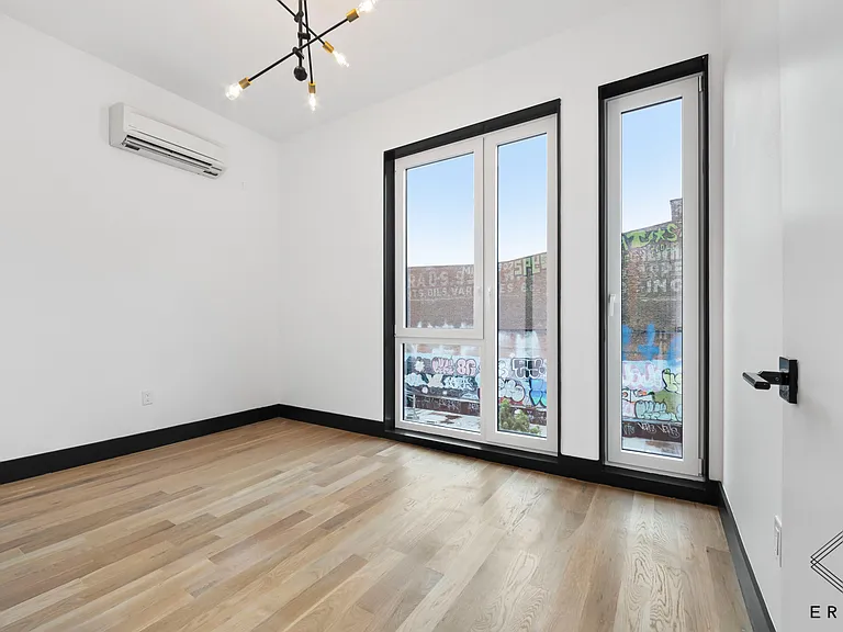 7 Melrose St #4L — Photo 10