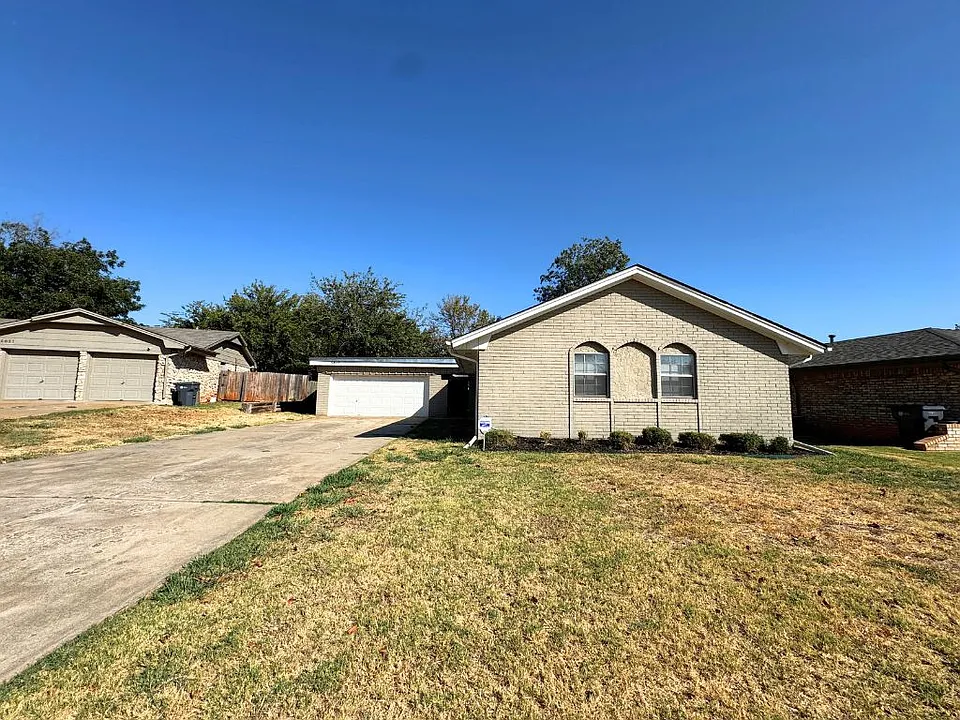 5817 N Seminole Ct