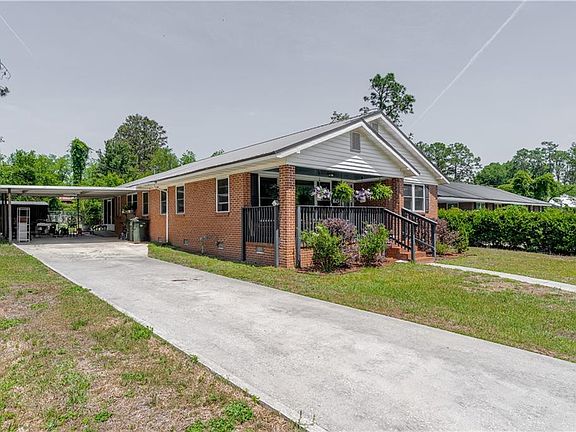 4th image of 1619 Camellia Dr