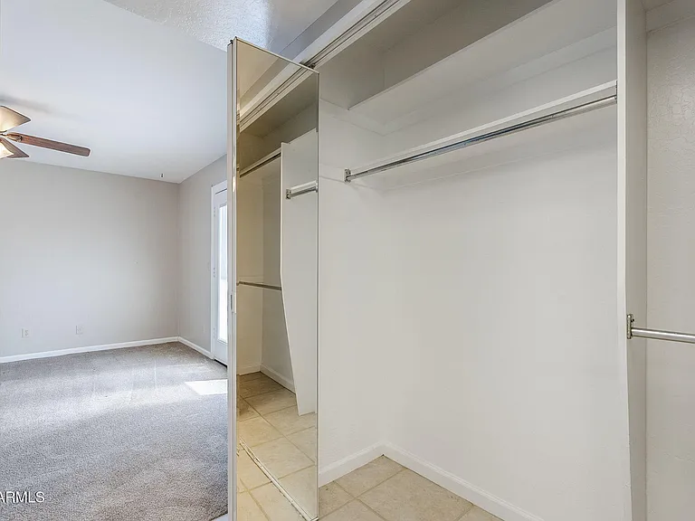 7707 S Kenwood Ln — Photo 37