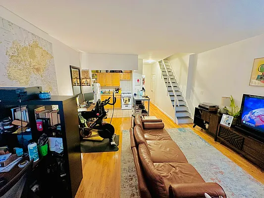 Rented by Compass | media 24