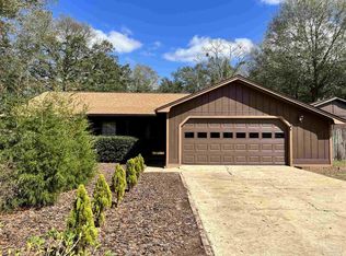 5712 Lia Dr, Milton, FL 32570