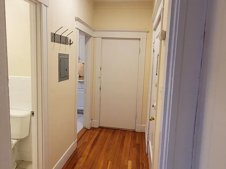 91 Kilmarnock St. — Photo 32