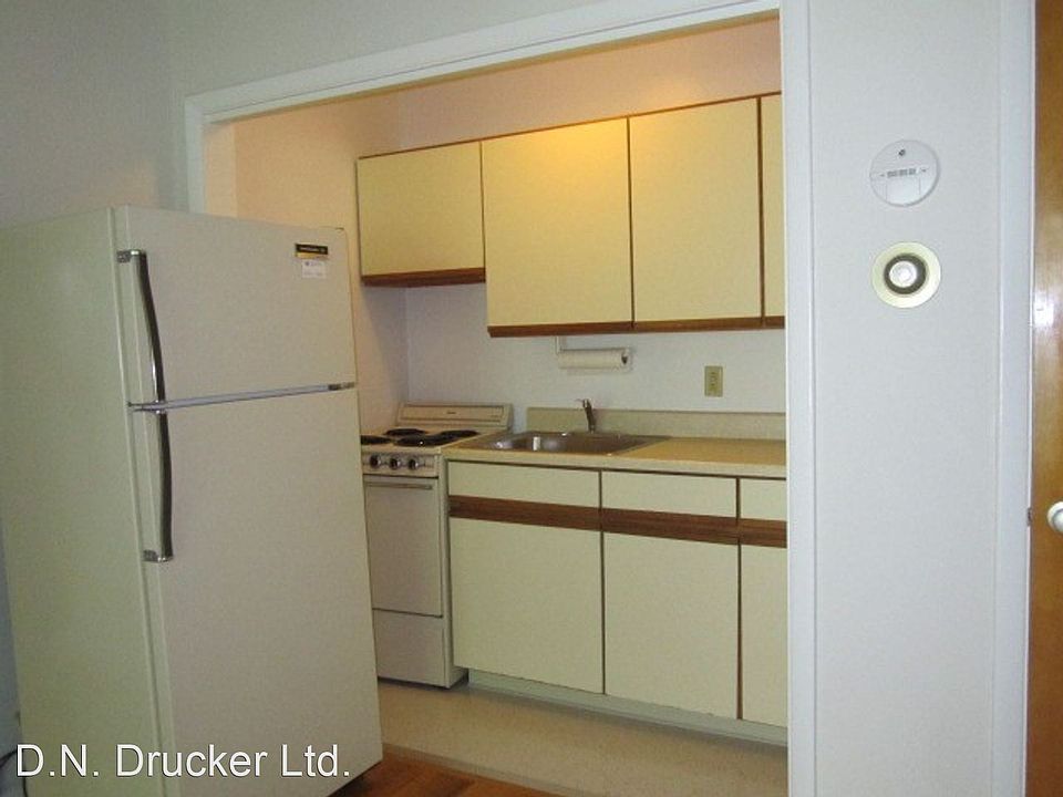 1st image of 1711 Meadowbrook Dr APT 7