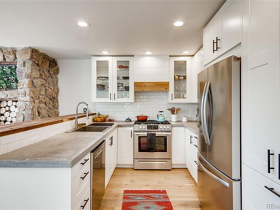 5th image of 2570 & 2572 Cortina Ln