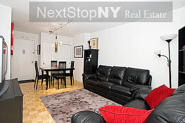 Sold by NextStopNY | media 22