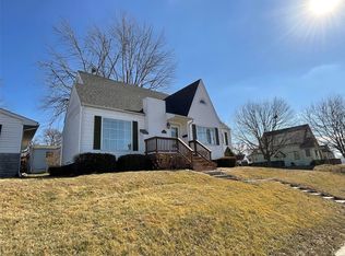 4300 McMasters Ave, Hannibal, MO 63401