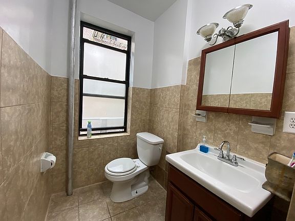 5th image of 409 W 129th St #50B