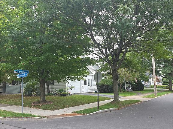 4th image of 2801 Dearborn Pl